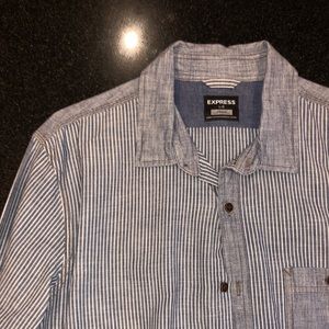 NWOT EXPRESS CHAMBRAY BUTTON DOWN